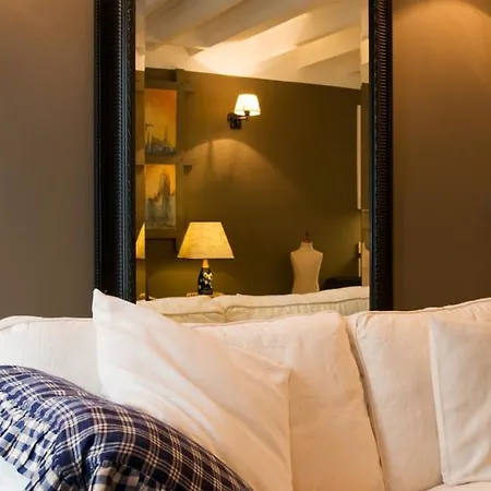 Bed & Breakfast Sleeping In